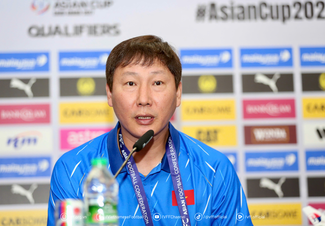 “Bảo kiếm” của ông Troussier sẽ giúp HLV Kim Sang-sik giải bài toán hóc búa? - Ảnh 3. “Bảo kiếm” của ông Troussier sẽ giúp HLV Kim Sang-sik giải bài toán hóc búa? - Ảnh 3.