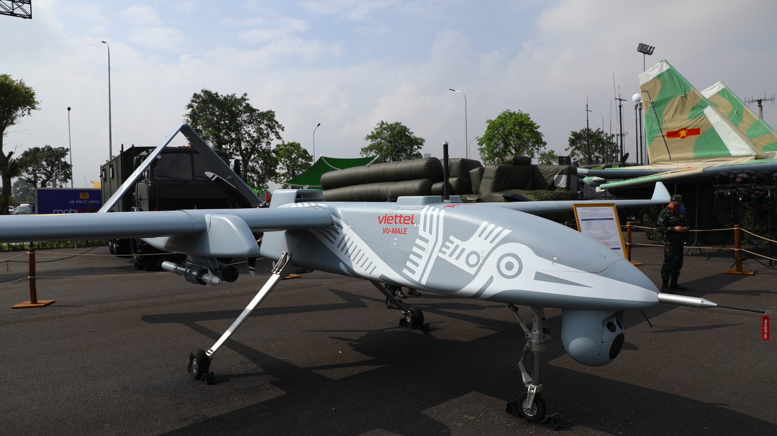 "Bảo bối" UAV đa năng ra mắt tại công trình kỷ lục Việt Nam: Vận tốc tối đa 200km/h, có thể mang cả tên lửa - Ảnh 4.