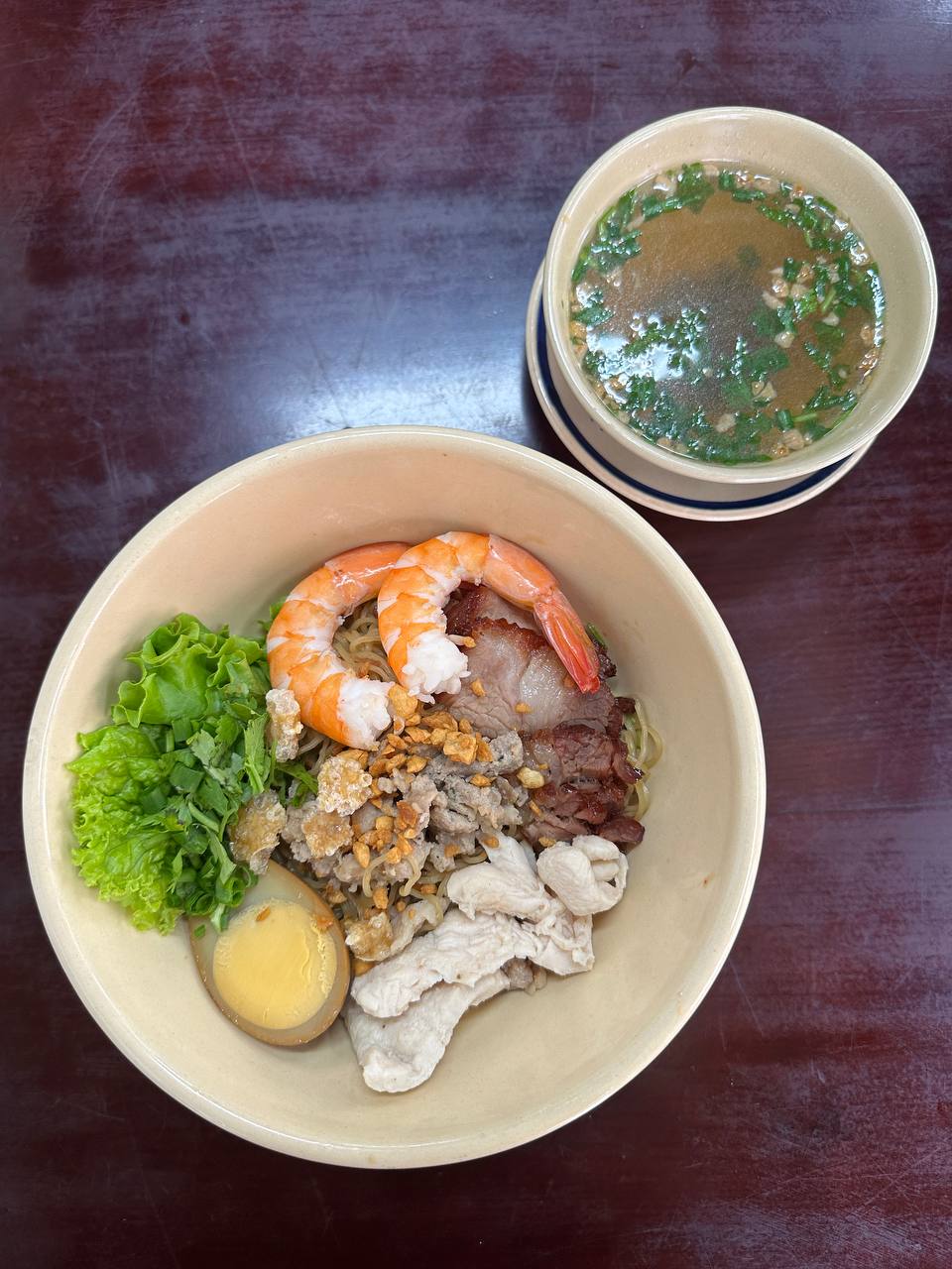 Tiệm mì bán món gia truyền, dùng toàn máy móc điện nhưng hương vị lại đỉnh thế này!- Ảnh 11.