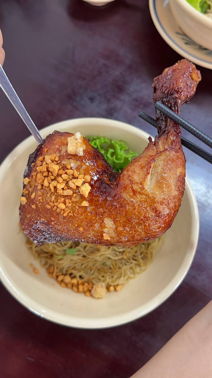 Tiệm mì bán món gia truyền, dùng toàn máy móc điện nhưng hương vị lại đỉnh thế này!- Ảnh 10.