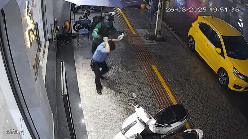 Bất ngờ với hành trình cướp tiệm vàng Đà Nẵng và kho chứa vàng của nghi phạm - Ảnh 1.