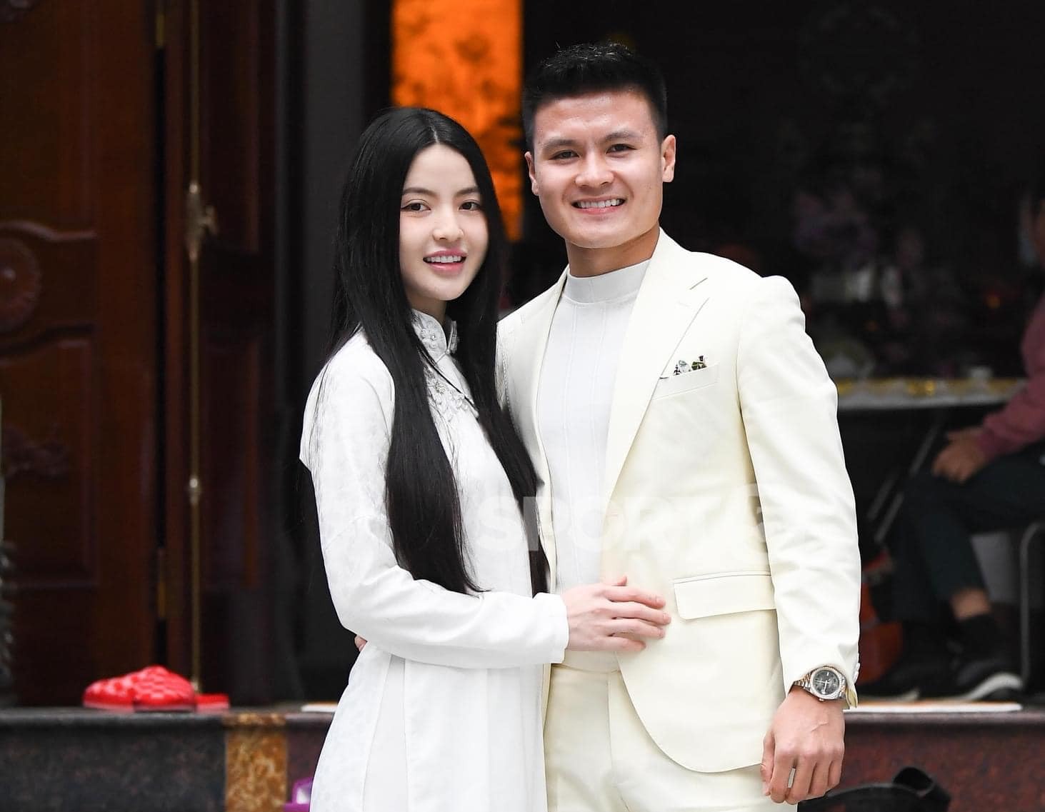Chu Thanh Huyền: "Chồng tôi tự tin như thế vì bất cứ ai gặp tôi đều thấy tôi không ghê gớm" - Ảnh 1. Chu Thanh Huyền: "Chồng tôi tự tin như thế vì bất cứ ai gặp tôi đều thấy tôi không ghê gớm" - Ảnh 1.