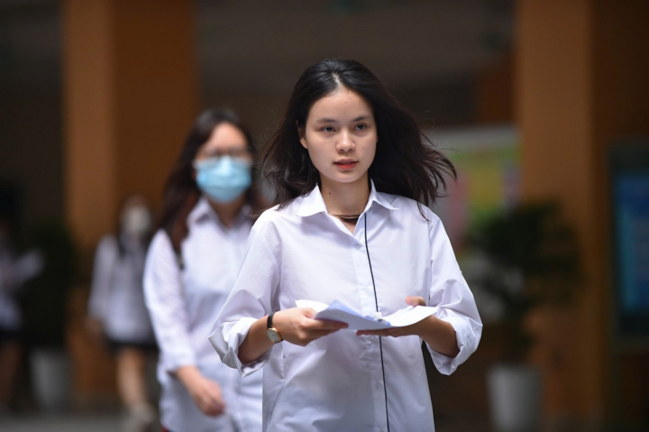 Mùa tuyển sinh lạ chưa từng có: Xét tuyển như canh bạc, thí sinh đỗ trượt mập mờ - Ảnh 2.