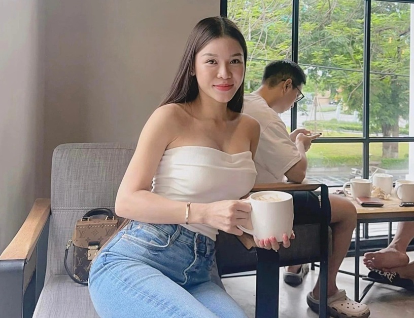 Vợ Đặng Văn Lâm phát hoảng vì con nhận người khác là mẹ, nói thẳng với người trông trẻ 1 điều- Ảnh 1. Vợ Đặng Văn Lâm phát hoảng vì con nhận người khác là mẹ, nói thẳng với người trông trẻ 1 điều- Ảnh 1.