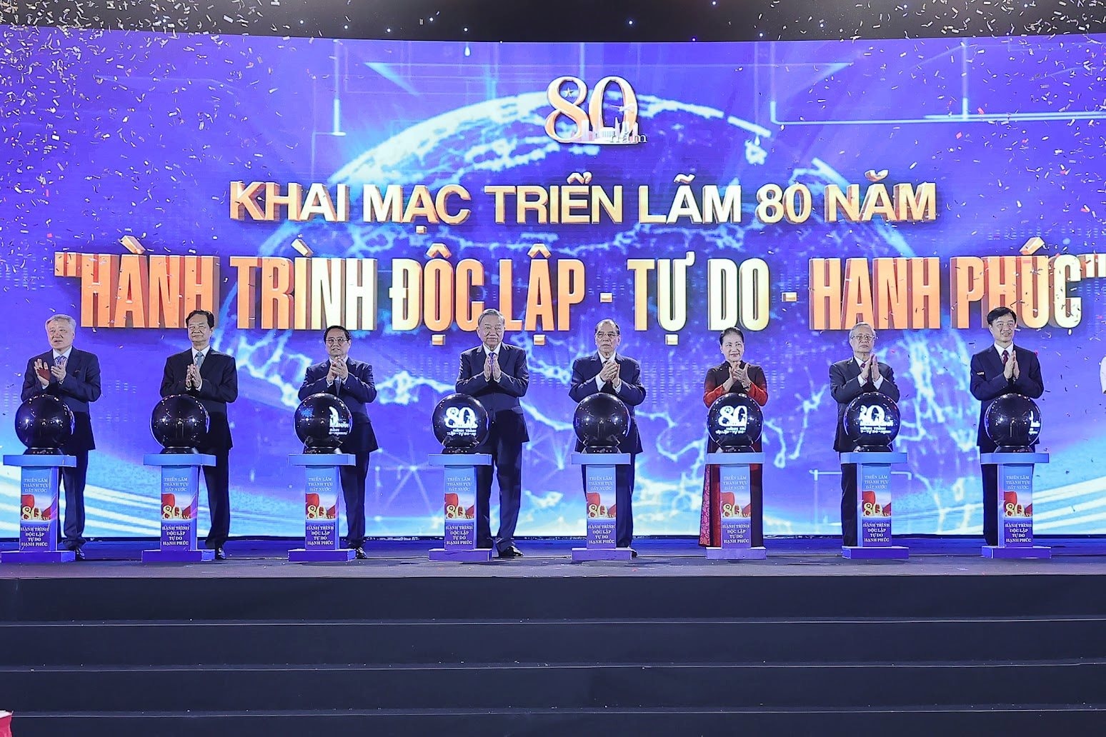 - Ảnh 11. - Ảnh 11.