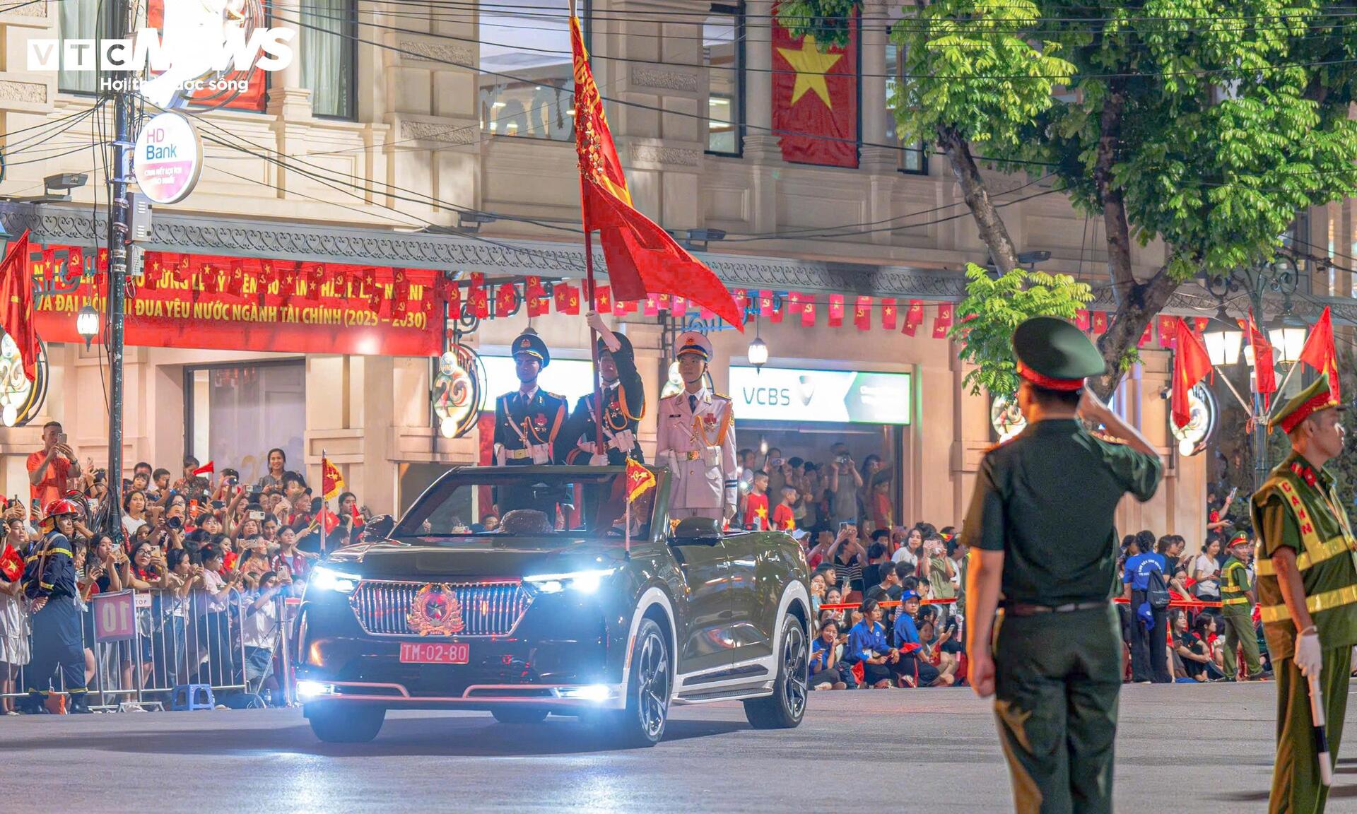 Khí thế hào hùng buổi sơ duyệt cấp Nhà nước tại Quảng trường Ba Đình - Ảnh 25. Khí thế hào hùng buổi sơ duyệt cấp Nhà nước tại Quảng trường Ba Đình - Ảnh 25.