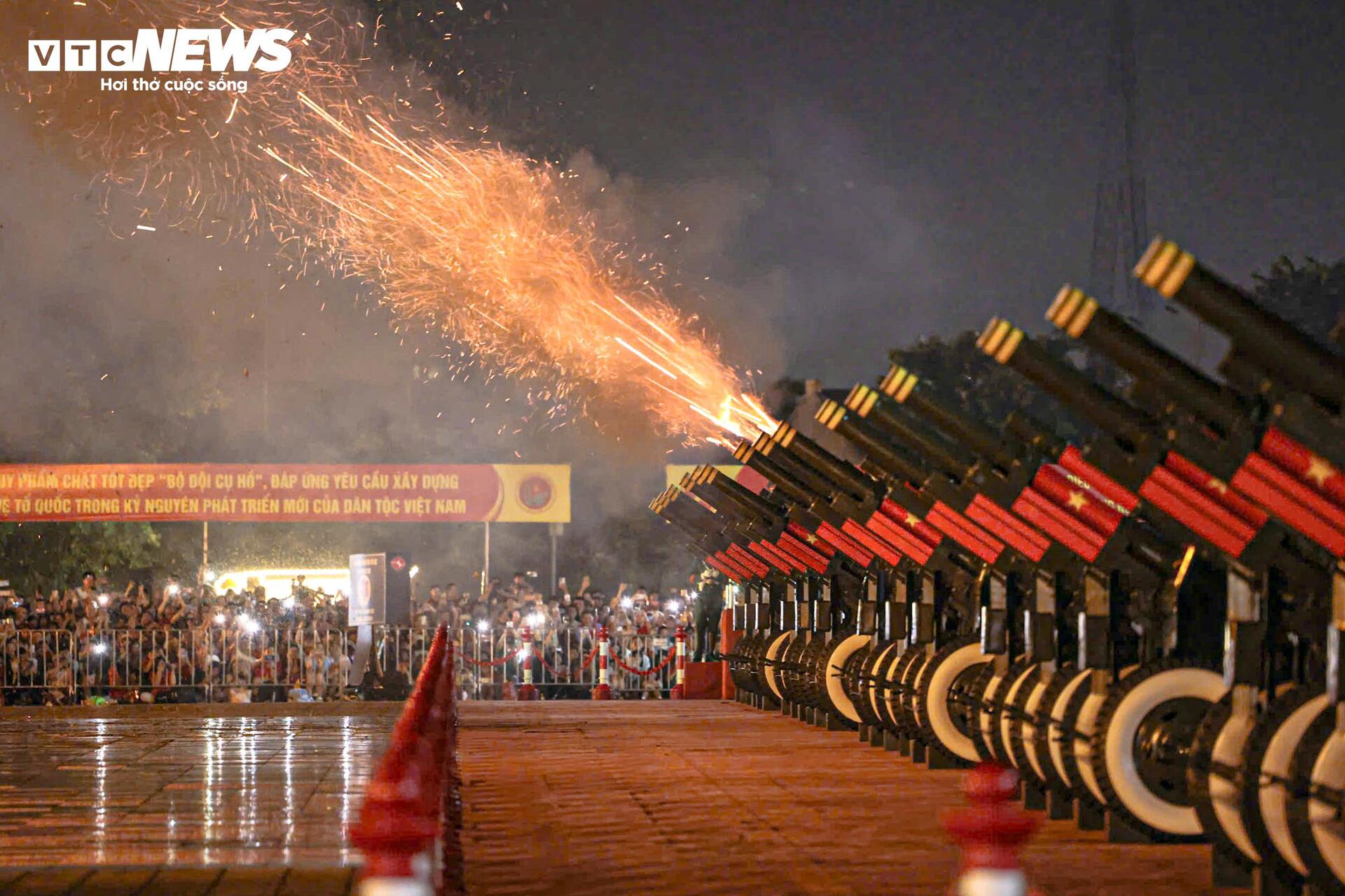 Khí thế hào hùng buổi sơ duyệt cấp Nhà nước tại Quảng trường Ba Đình - Ảnh 3. Khí thế hào hùng buổi sơ duyệt cấp Nhà nước tại Quảng trường Ba Đình - Ảnh 3.