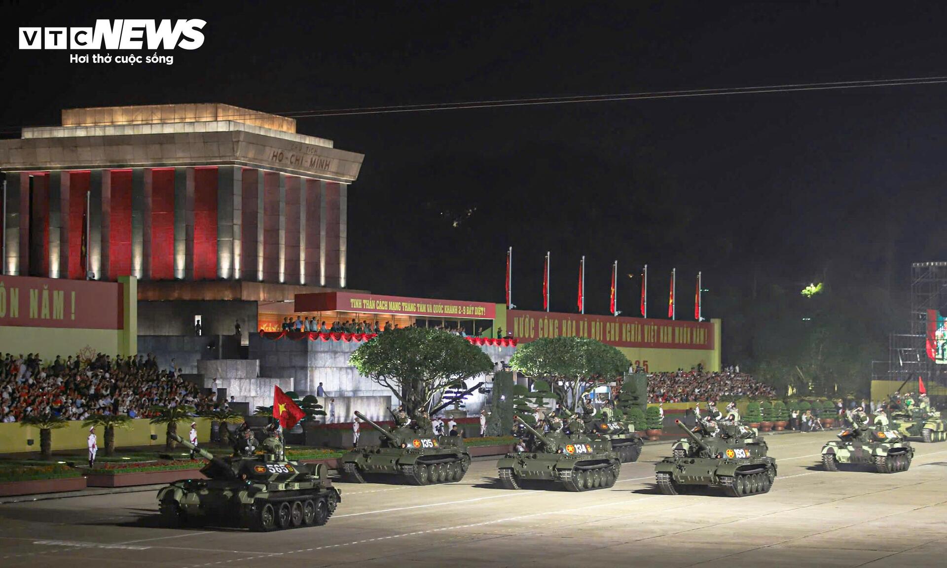 Khí thế hào hùng buổi sơ duyệt cấp Nhà nước tại Quảng trường Ba Đình - Ảnh 21. Khí thế hào hùng buổi sơ duyệt cấp Nhà nước tại Quảng trường Ba Đình - Ảnh 21.