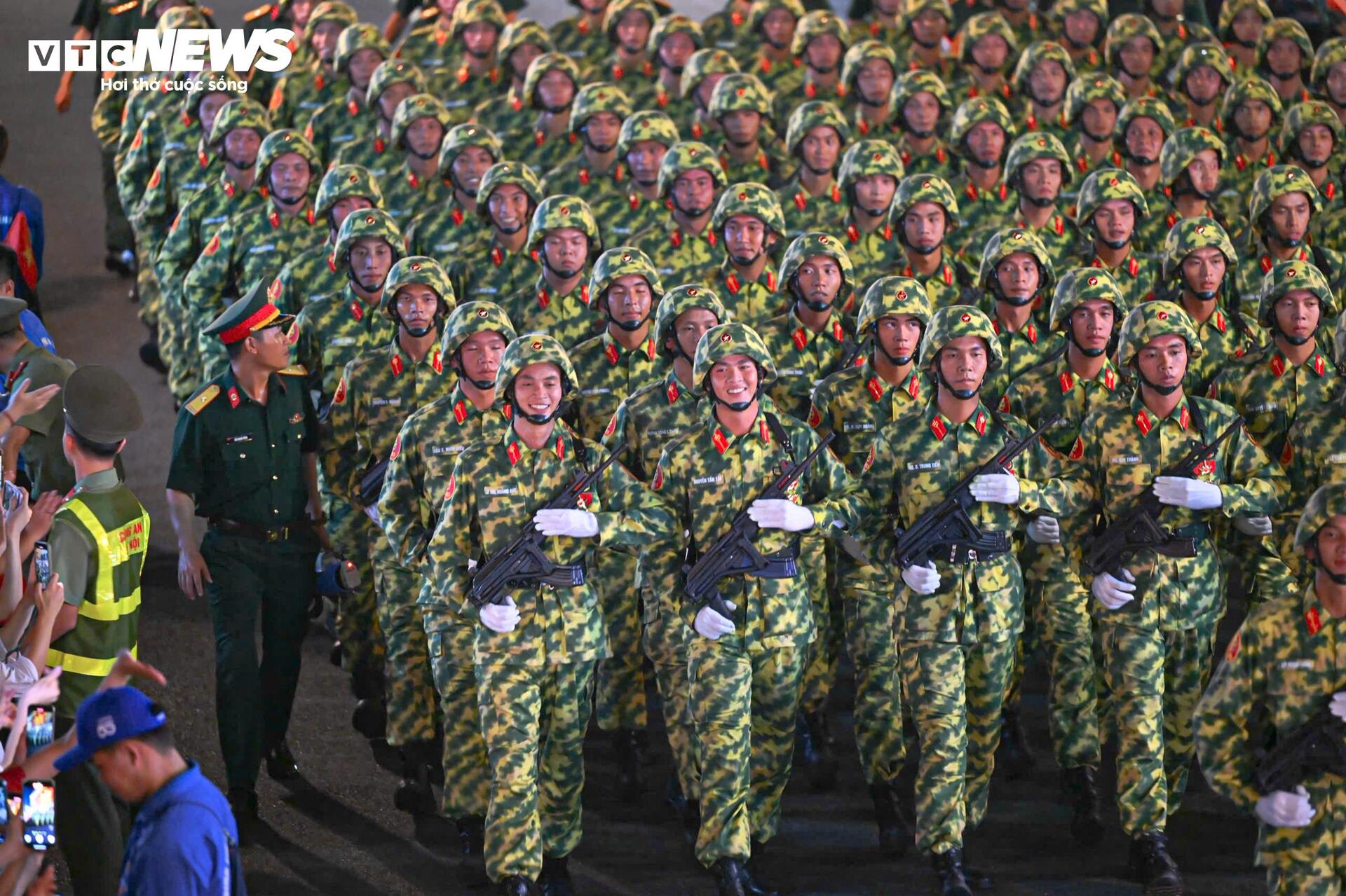 Khí thế hào hùng buổi sơ duyệt cấp Nhà nước tại Quảng trường Ba Đình - Ảnh 26. Khí thế hào hùng buổi sơ duyệt cấp Nhà nước tại Quảng trường Ba Đình - Ảnh 26.