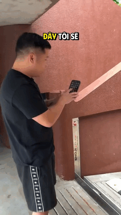 Viral nhất TikTok: Ngôi nhà "bất khả xâm phạm" giữa biển nước Hà Nội nhờ cửa chống ngập 200 triệu, chủ nhà là ông trùm chuỗi Nhậu Tự Do cực hot! - Ảnh 5.