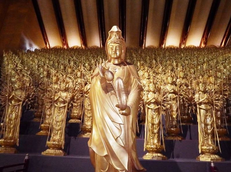 Bên trong khách sạn bị bỏ hoang ma quái nhất Nhật Bản- Ảnh 2.