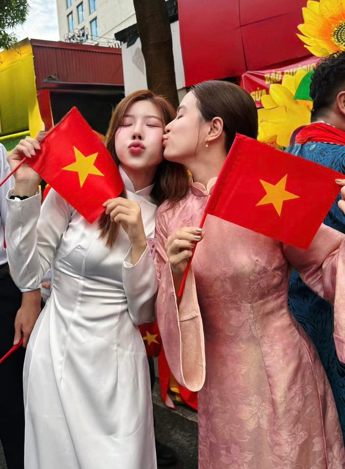 Dương Hoàng Yến đi lạc vào Khối Thiếu Nhi ở Sơ duyệt - Ảnh 13. Dương Hoàng Yến đi lạc vào Khối Thiếu Nhi ở Sơ duyệt - Ảnh 13.