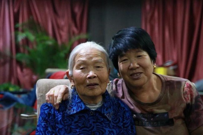 Nuôi con để phòng già: Thực tế chua chát nhưng tấm lòng cha mẹ luôn quý giá - Ảnh 1.