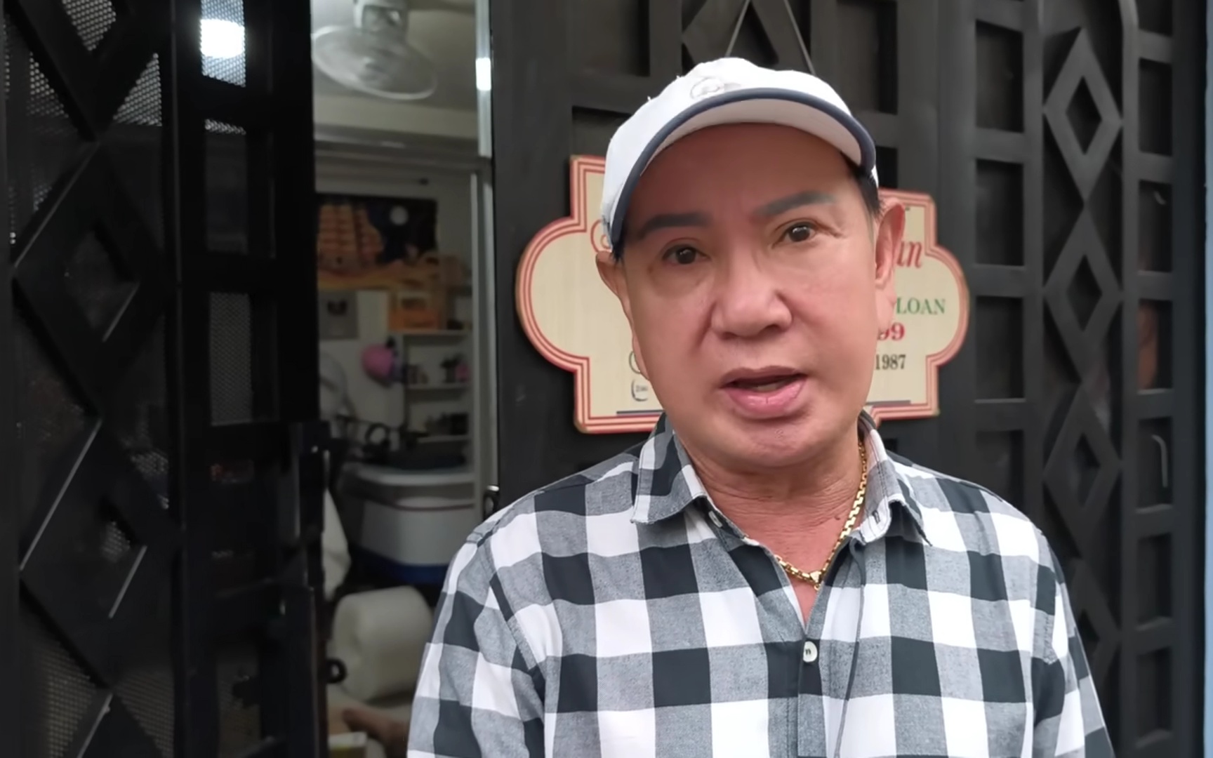 Bạn thân cố NSƯT Vũ Linh: "Hồng Loan phải ăn mì gói, tôi biết hết"- Ảnh 1. Bạn thân cố NSƯT Vũ Linh: "Hồng Loan phải ăn mì gói, tôi biết hết"- Ảnh 1.