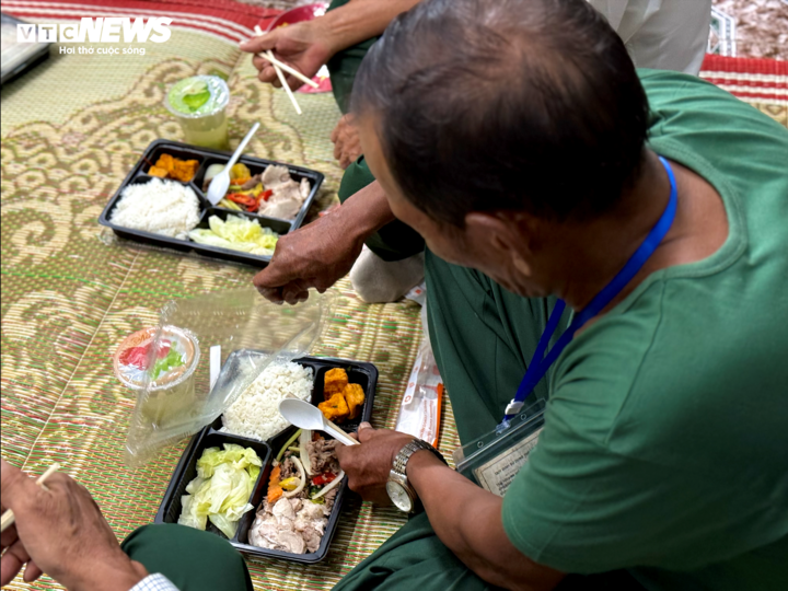 Ngôi nhà đặc biệt đón cựu chiến binh ăn ở miễn phí trước tổng duyệt A80 - Ảnh 5.