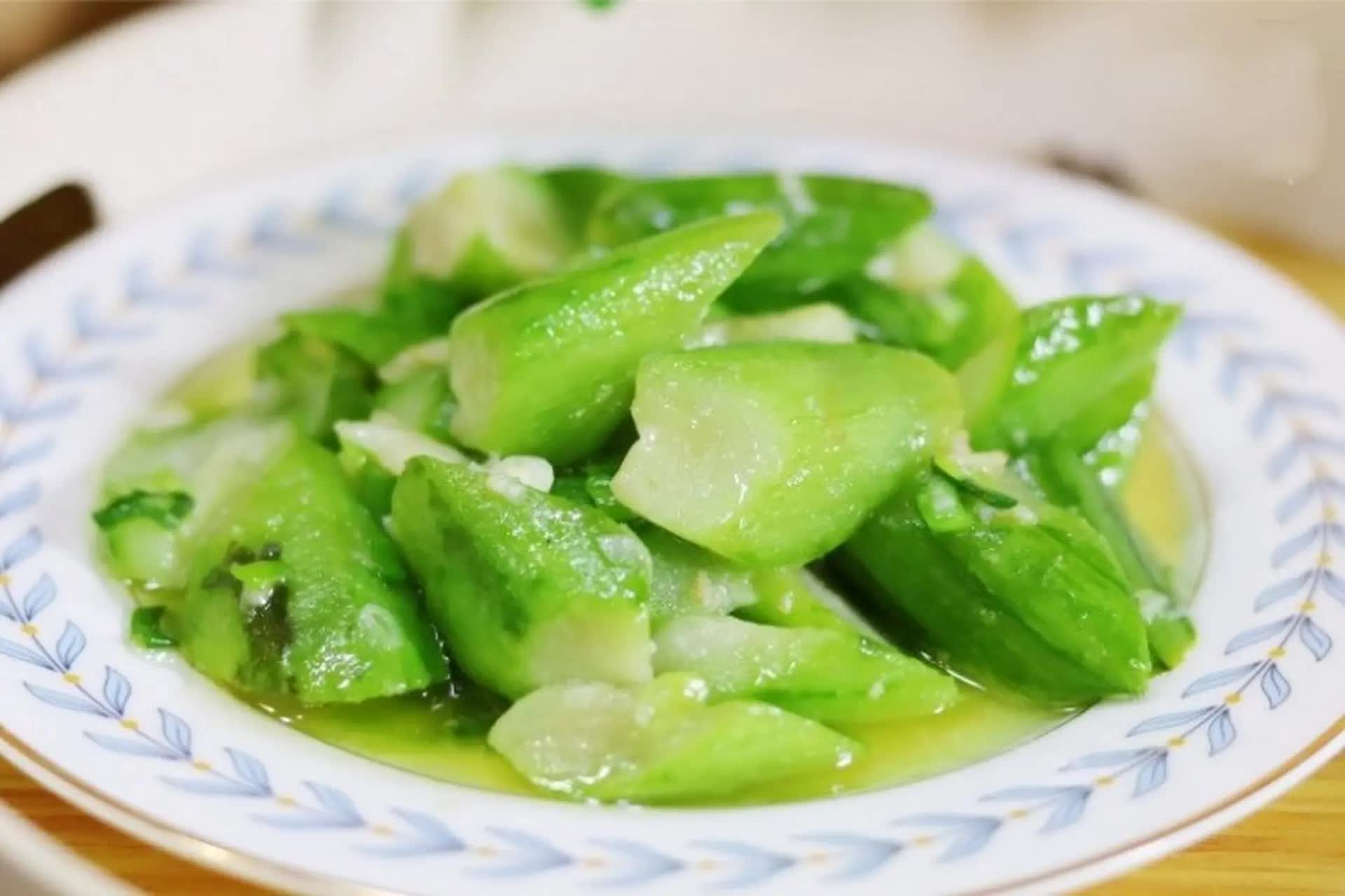 Loại rau tưởng tốt hoá ra lại chứa độc, nhiều người nhập viện sau khi ăn: Bác sĩ cảnh báo "nên vứt ngay!"- Ảnh 2.