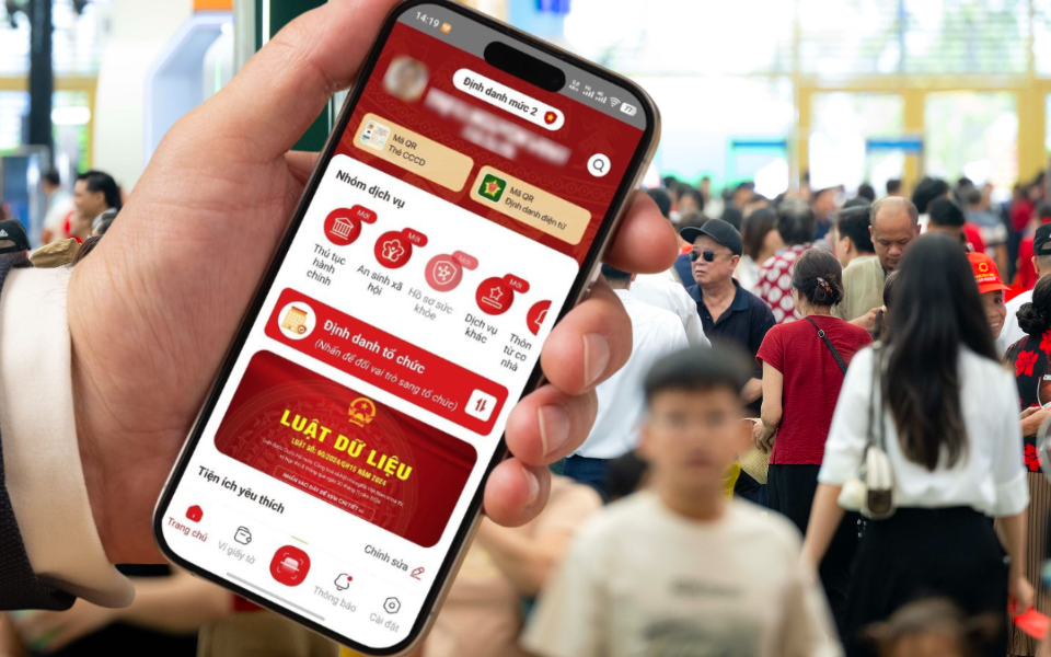 Người già, trẻ nhỏ, người chưa nâng cấp VNeID cấp 2 nhận 100.000 đồng quà Tết Độc lập bằng cách nào? - Ảnh 2. Người già, trẻ nhỏ, người chưa nâng cấp VNeID cấp 2 nhận 100.000 đồng quà Tết Độc lập bằng cách nào? - Ảnh 2.