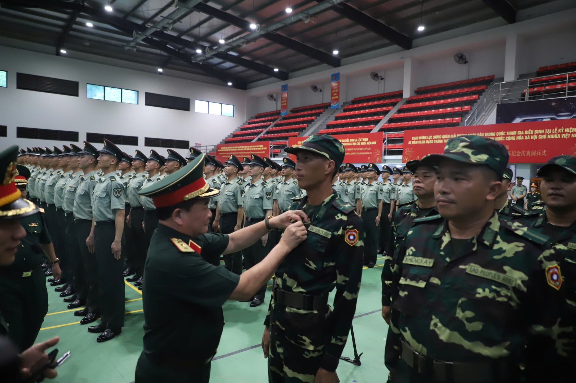 Bộ Quốc phòng Việt Nam gặp mặt quân nhân 4 đoàn Quân đội nước ngòai - Ảnh 5. Bộ Quốc phòng Việt Nam gặp mặt quân nhân 4 đoàn Quân đội nước ngòai - Ảnh 5.