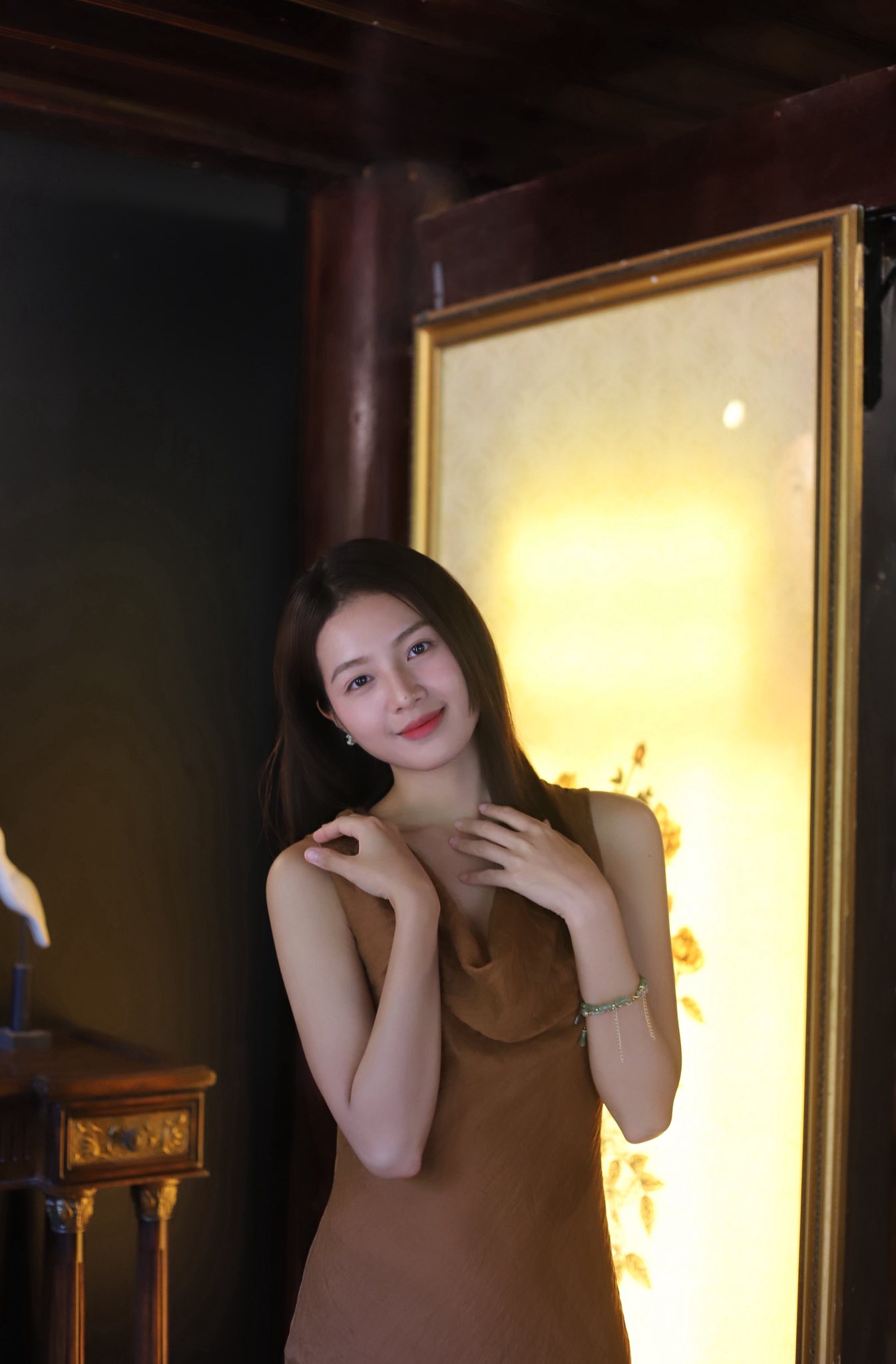 Mỹ nhân đắt show nhất Việt Nam hiện tại: 1 năm đóng 6 phim siêu hot, phủ sóng dày đặc đi đâu cũng thấy mặt- Ảnh 1.