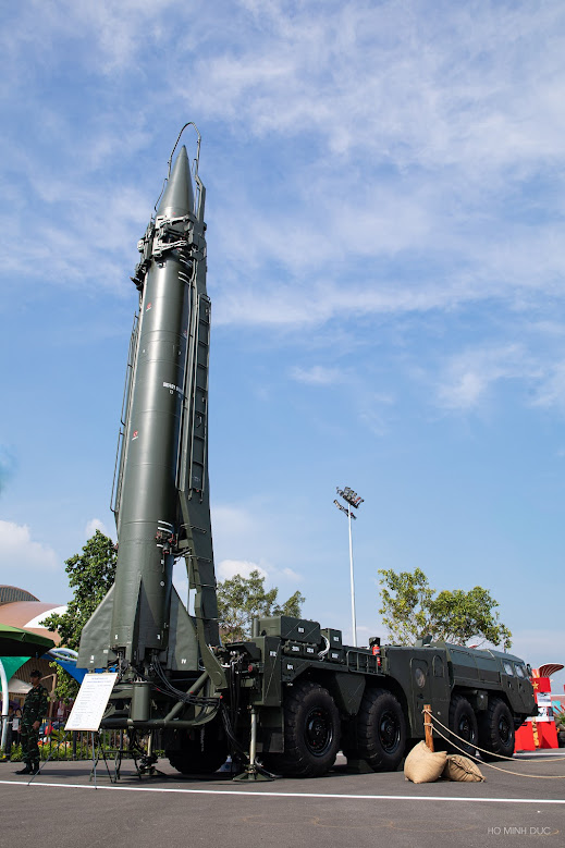 Tổ hợp tên lửa Scud-B 'sừng sững' tại công trình kỷ lục Việt Nam: Nặng gần 6 tấn, bắn xa nhất 300km - Ảnh 2.