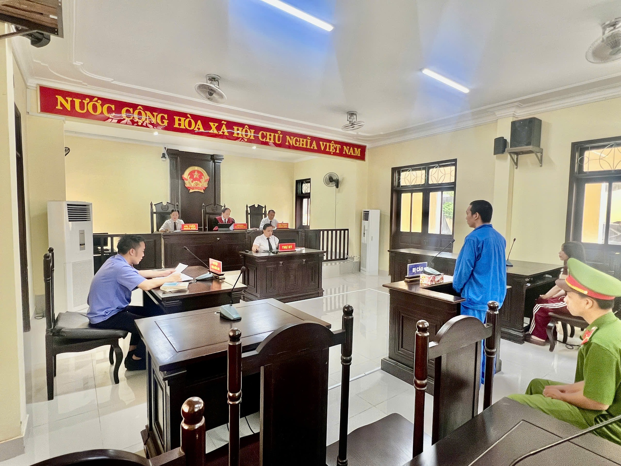 Lai lịch bí ẩn của Chị 2 và vụ Mua bán ma túy của Huỳnh Tuấn Vũ - Ảnh 1.