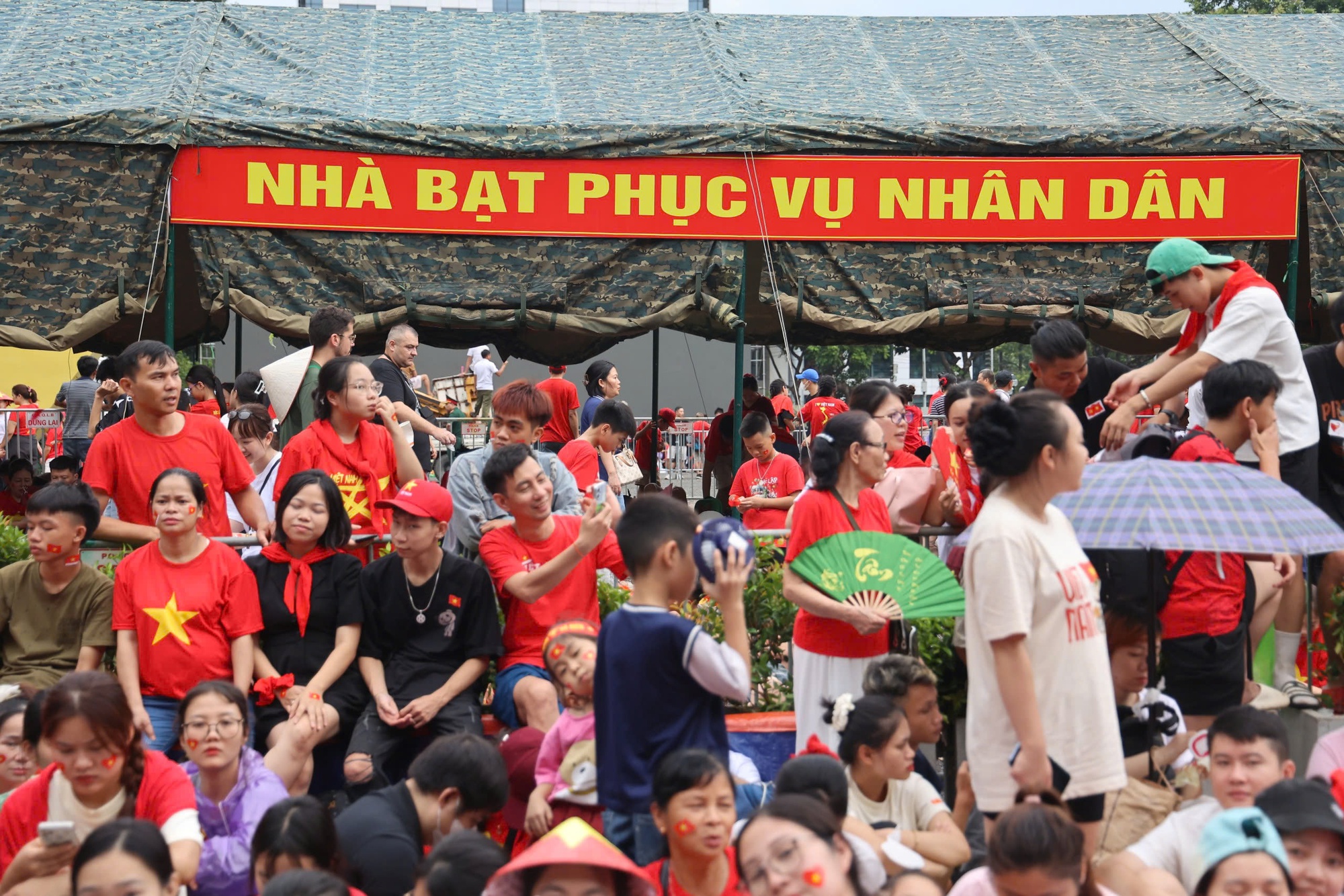 Sổ tay hướng dẫn chi tiết rất quan trọng cho toàn bộ người dân đi xem Tổng duyệt diễu binh sáng 30/8- Ảnh 23. Sổ tay hướng dẫn chi tiết rất quan trọng cho toàn bộ người dân đi xem Tổng duyệt diễu binh sáng 30/8- Ảnh 23.
