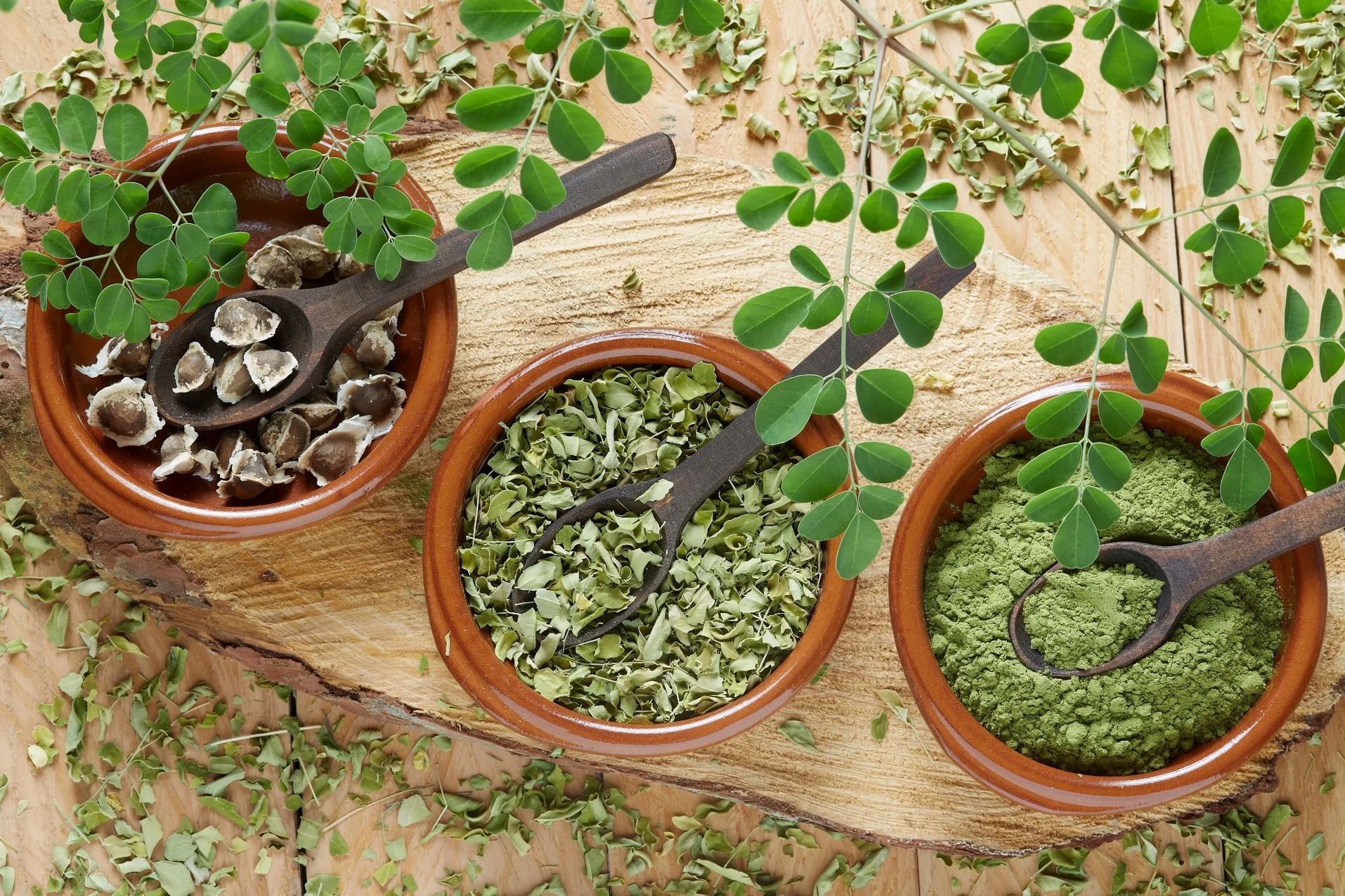 Tưởng cam là "vua" vitamin C, ai ngờ vẫn thua một loại rau trồng nơi góc vườn: Biết dùng thì tốt đủ đường - Ảnh 1.