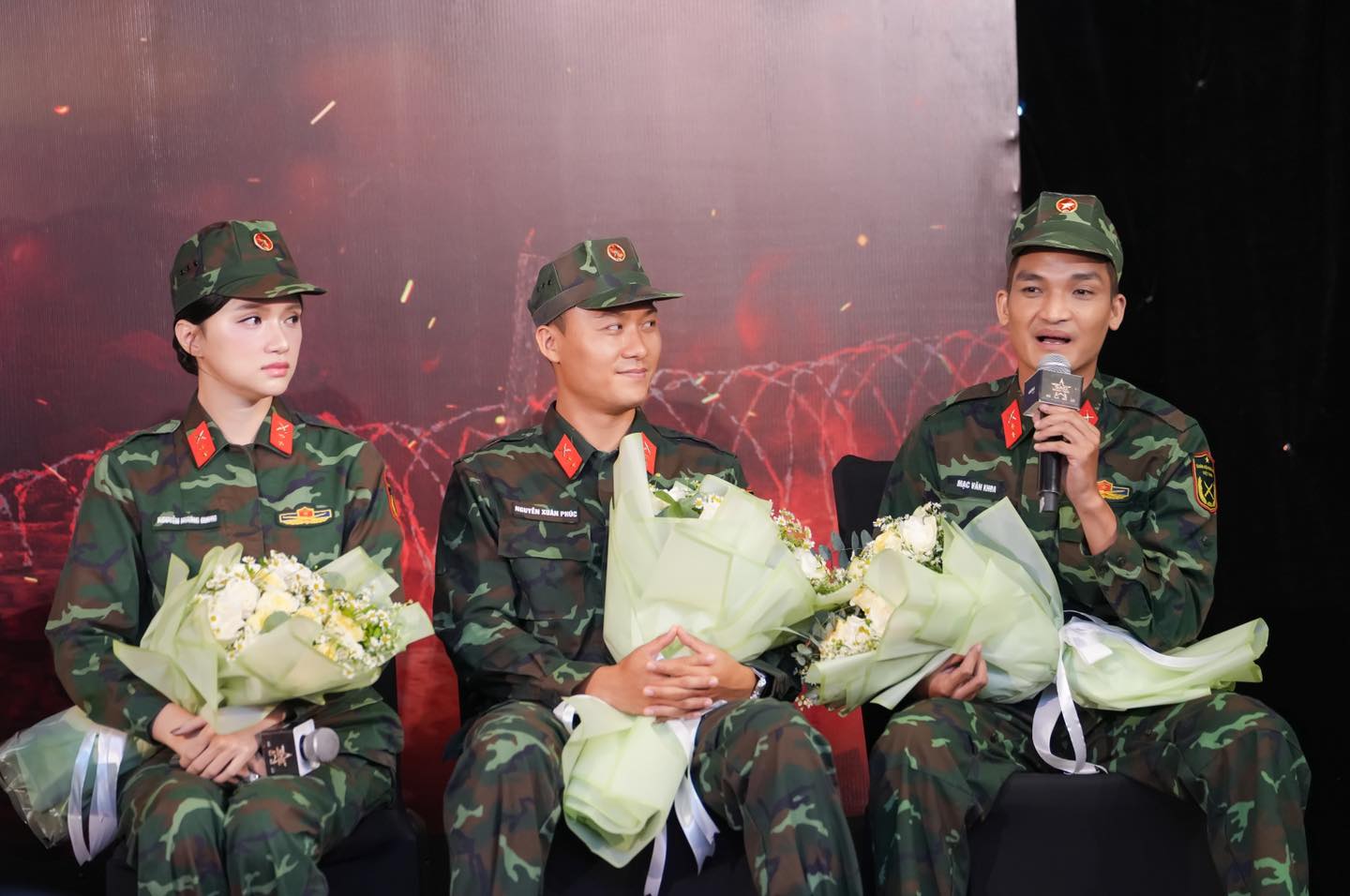 Hoa hậu Hương Giang: “Quân đội và chùa là nơi mà khi mình đi vào và bước ra thì mình nên người luôn” - Ảnh 2.