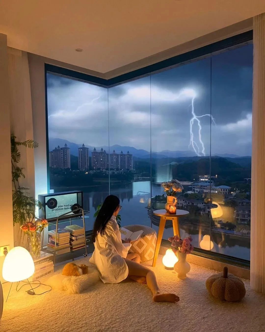 Mẹ H&agrave; Nội chia sẻ: T&ocirc;i từng ở tầng 28 suốt 8 năm, đến khi chuyển xuống tầng 6 mới biết cuộc sống thật sự thoải m&aacute;i l&agrave; thế n&agrave;o- Ảnh 3.