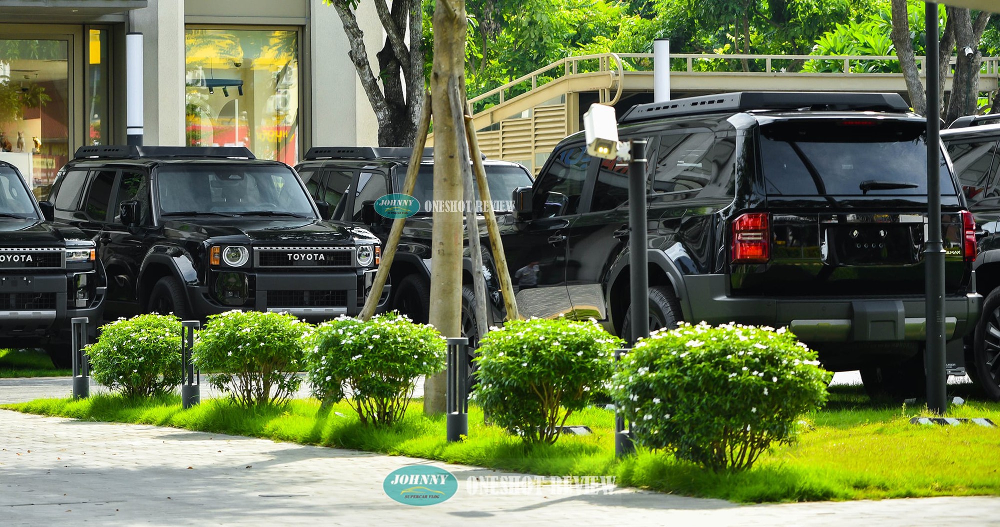 Lô Toyota Prado ‘lạ’ xuất hiện tại Việt Nam: Thiết kế khác biệt, động cơ hybrid mạnh hơn hẳn xe chính hãng - Ảnh 6.