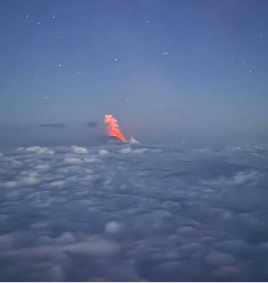 N&uacute;i lửa 'thức giấc' lần đầu ti&ecirc;n trong 600 năm sau động đất cực mạnh ở Kamchatka - Ảnh 2.