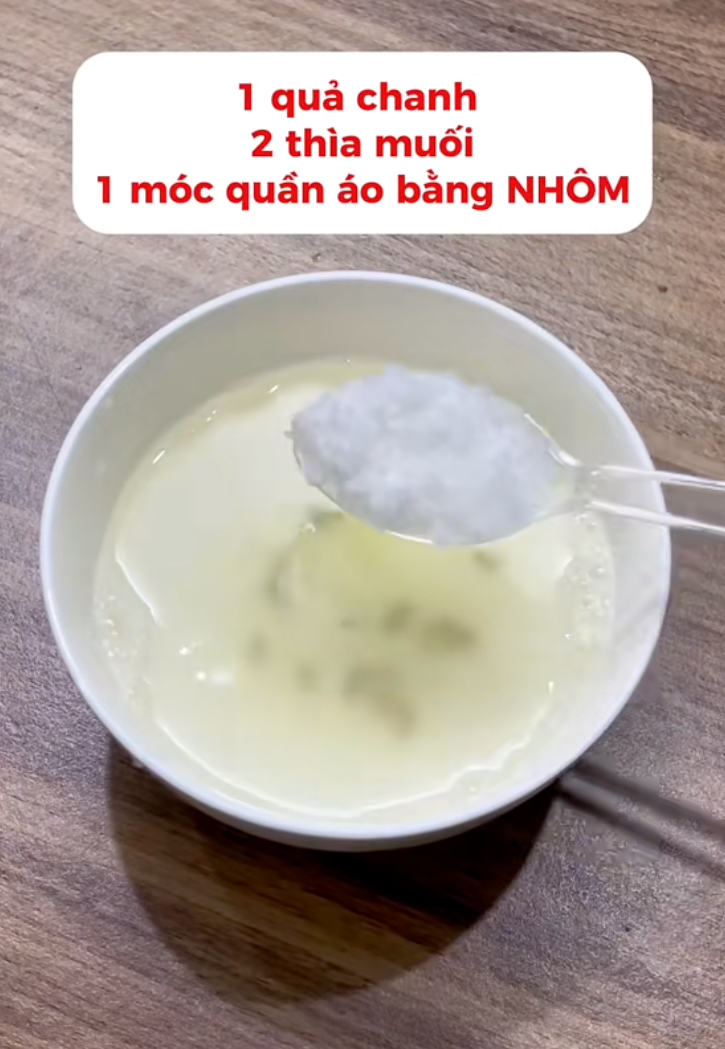 Mẹo đánh bóng trang sức xỉn màu chỉ 1 bước: Cô gái thử xong phải quay clip khoe vì quá bất ngờ- Ảnh 12.