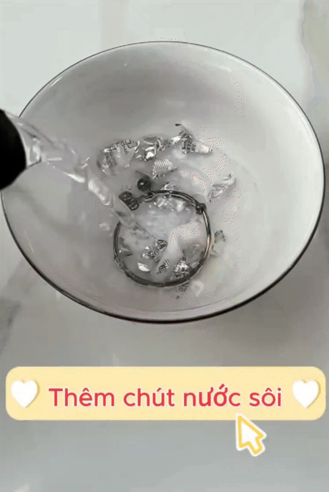 Mẹo đánh bóng trang sức xỉn màu chỉ 1 bước: Cô gái thử xong phải quay clip khoe vì quá bất ngờ- Ảnh 9.