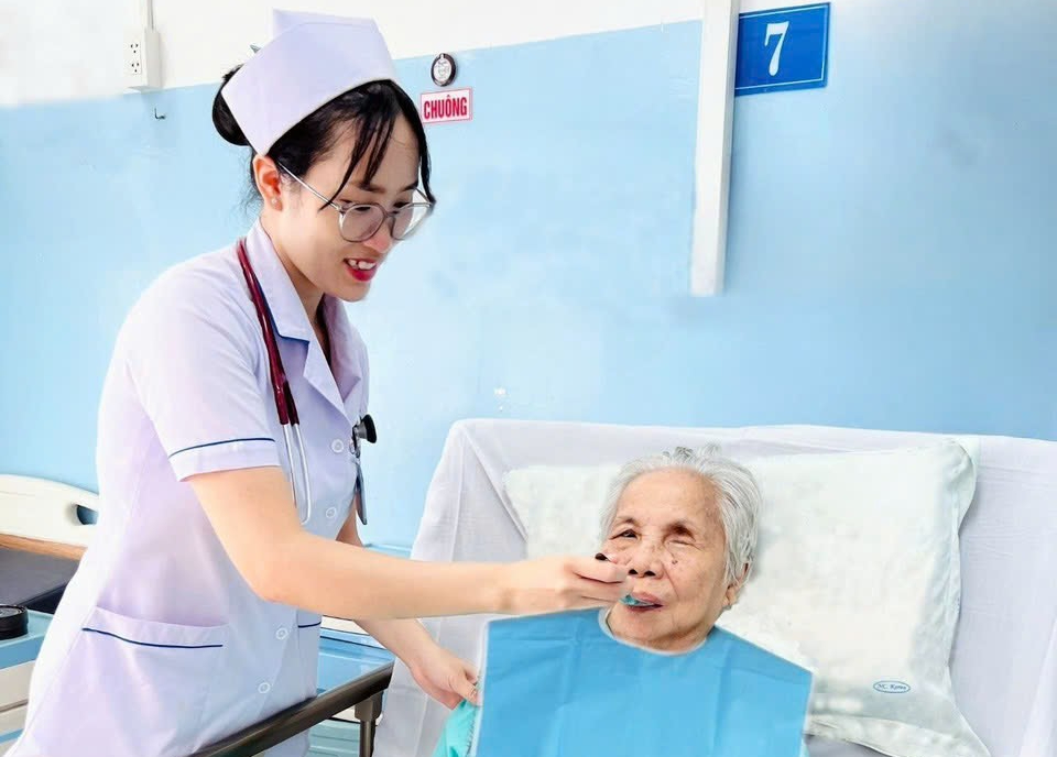 Những trường hợp được hoàn tiền đóng BHYT từ năm 2025- Ảnh 1. Những trường hợp được hoàn tiền đóng BHYT từ năm 2025- Ảnh 1.