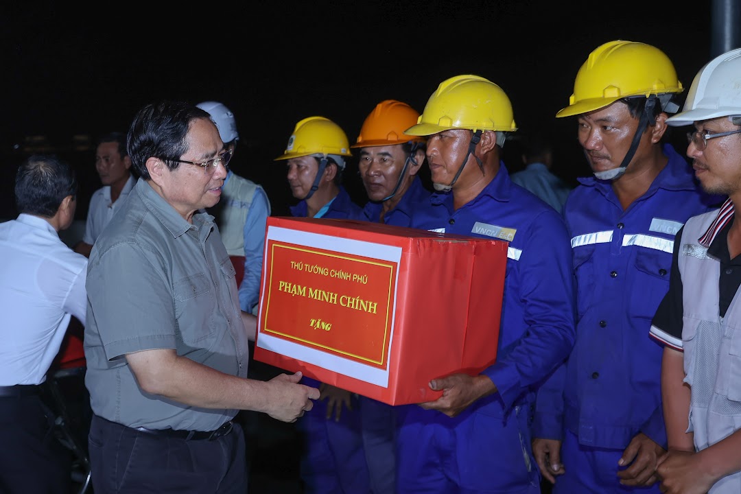 Thủ tướng kiểm tra dự án hơn 75.000 tỷ có hạng mục hoàn thành 98%, sẵn sàng về đích ngày 19/8 - Ảnh 1. Thủ tướng kiểm tra dự án hơn 75.000 tỷ có hạng mục hoàn thành 98%, sẵn sàng về đích ngày 19/8 - Ảnh 1.