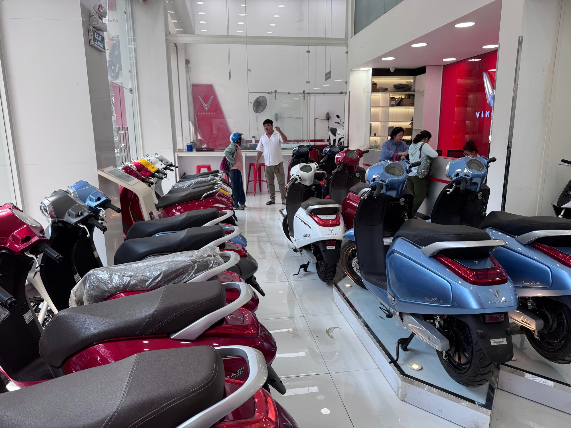 Kinh doanh xe m&aacute;y điện học sinh v&agrave;o m&ugrave;a- Ảnh 3.