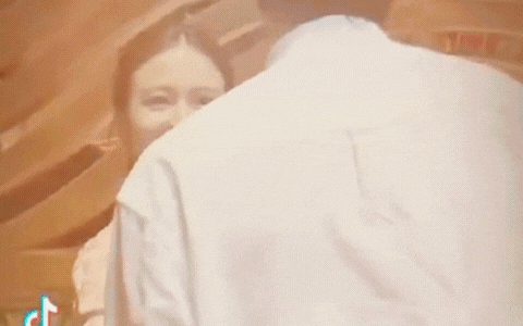 Clip HOT: Hoàng Thuỳ Linh bật chế độ 