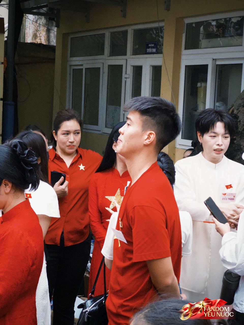 Duy Mạnh: "Vinh dự khi được biểu diễn tại Quảng trường Ba Đình ngày 2/9, cảm nhận sâu sắc tình yêu nước và trách nhiệm" - Ảnh 5. Duy Mạnh: "Vinh dự khi được biểu diễn tại Quảng trường Ba Đình ngày 2/9, cảm nhận sâu sắc tình yêu nước và trách nhiệm" - Ảnh 5.