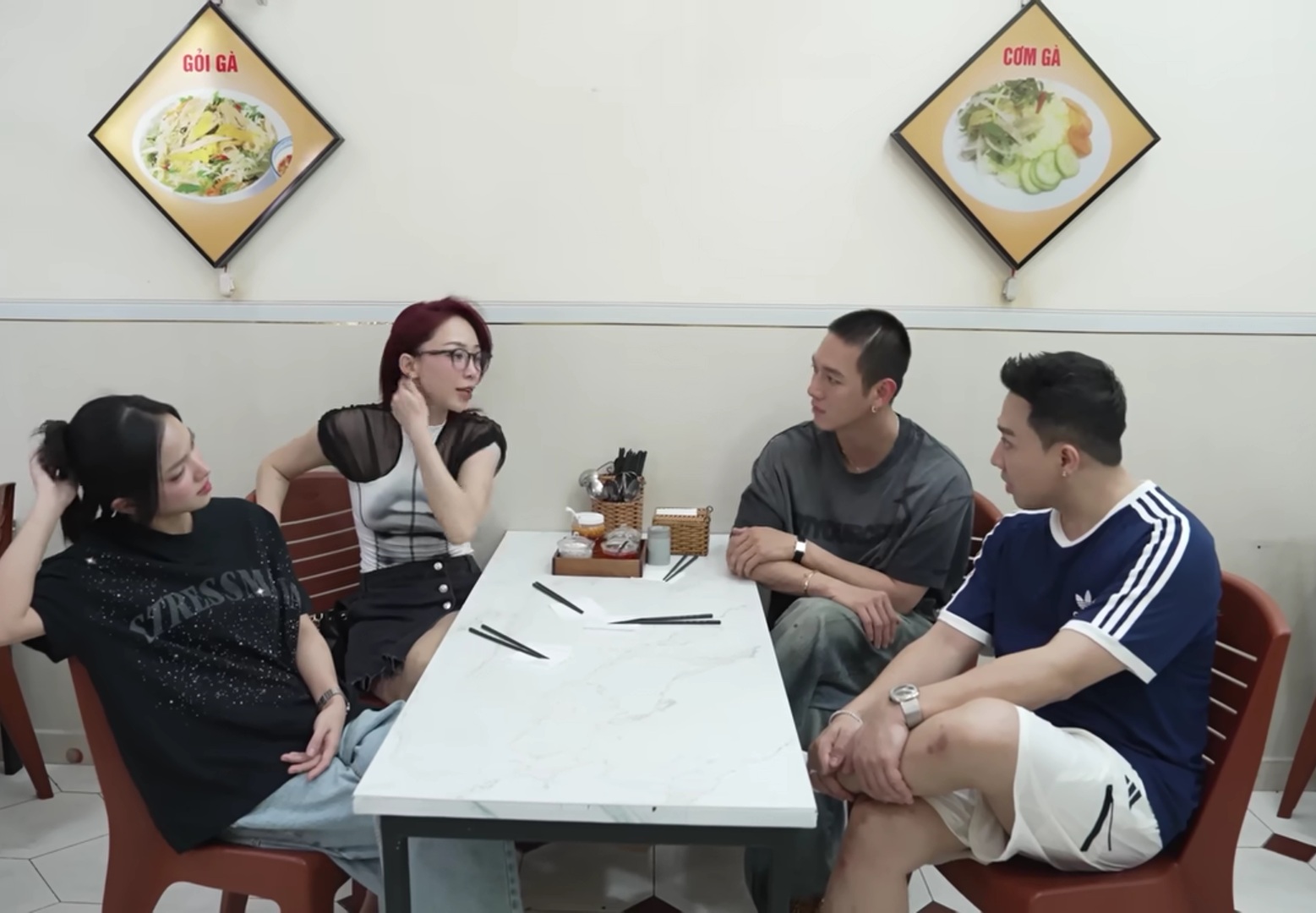 Trấn Thành nhắc thẳng đồng nghiệp: "Xin hãy giữ tư cách của một nghệ sĩ"- Ảnh 1. Trấn Thành nhắc thẳng đồng nghiệp: "Xin hãy giữ tư cách của một nghệ sĩ"- Ảnh 1.
