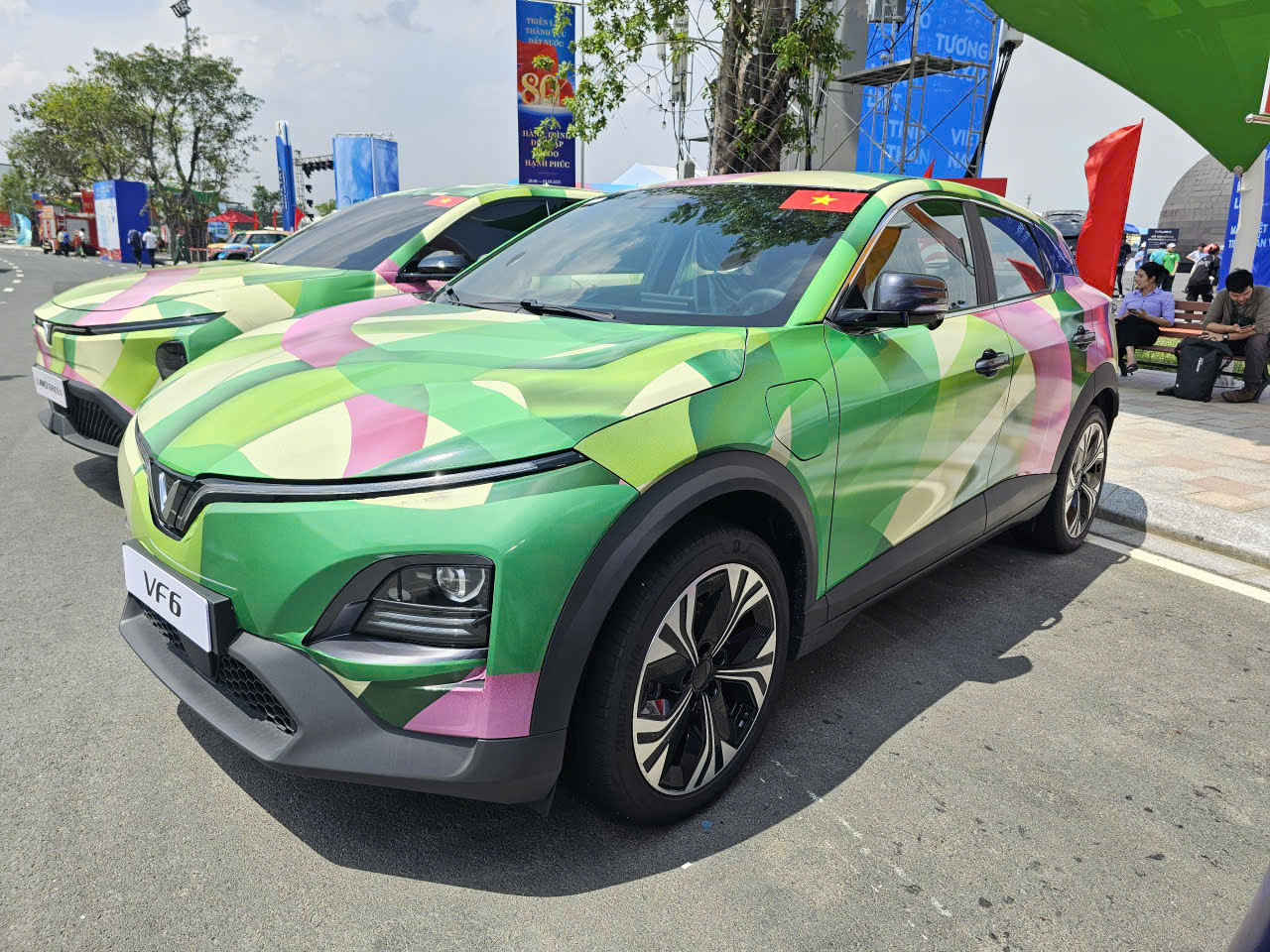 Cận cảnh dàn xe điện VinFast màu "độc lạ" lần đầu xuất hiện tại triển lãm lớn nhất lịch sử- Ảnh 8.