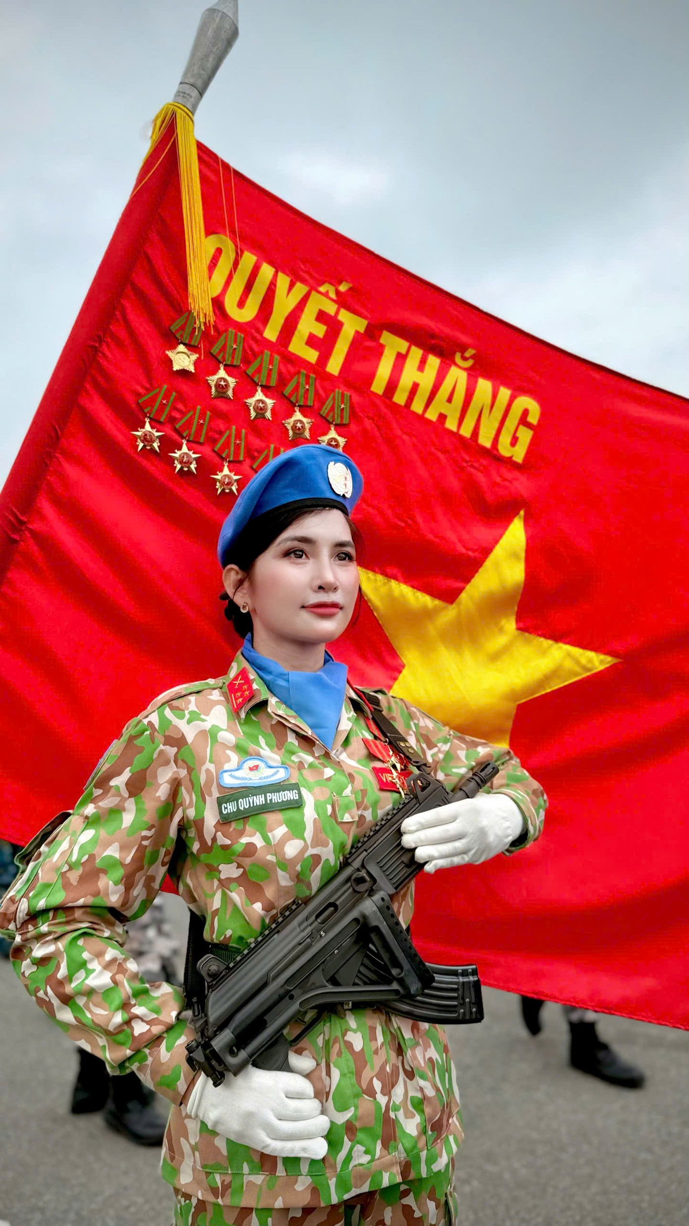 Nữ trung úy Chu Quỳnh Phương tham gia diễu binh 3 thế hệ trong hòa bình - Ảnh 4. Nữ trung úy Chu Quỳnh Phương tham gia diễu binh 3 thế hệ trong hòa bình - Ảnh 4.
