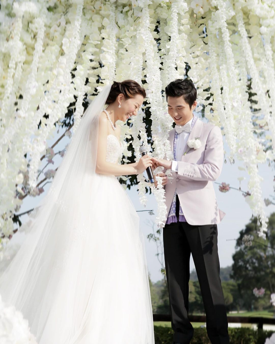 N&agrave;ng d&acirc;u h&agrave;o m&ocirc;n với si&ecirc;u đ&aacute;m cưới 2,6 ngh&igrave;n tỷ, cuộc sống h&ocirc;n nh&acirc;n kh&oacute; tin với những bất ngờ từ bố mẹ chồng- Ảnh 2.