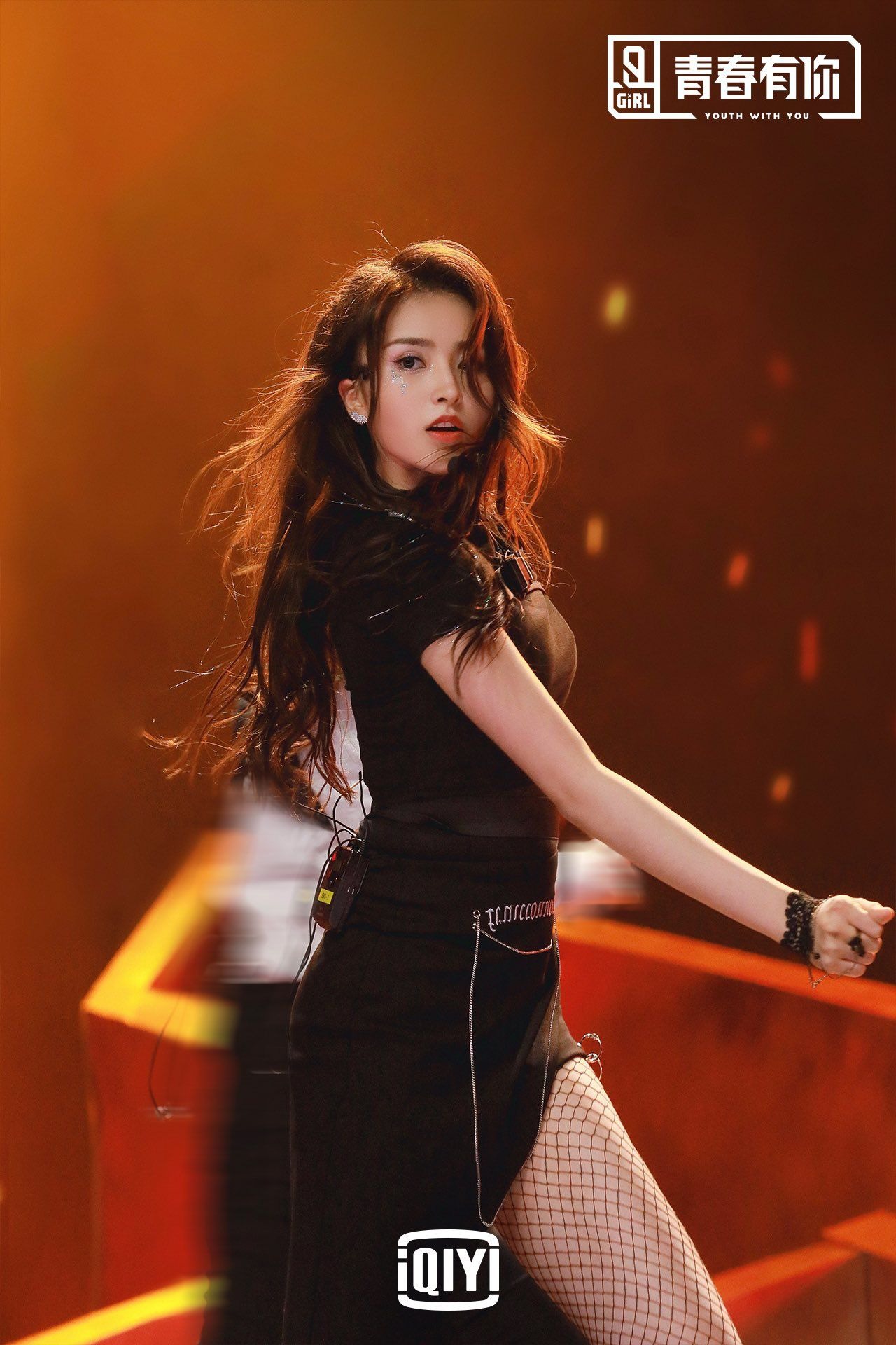 Mỹ nữ gen Z có visual đắt giá nhất showbiz bất ngờ tàn tạ đến đau lòng, cạo trọc đầu gây sốc MXH- Ảnh 9. Mỹ nữ gen Z có visual đắt giá nhất showbiz bất ngờ tàn tạ đến đau lòng, cạo trọc đầu gây sốc MXH- Ảnh 9.
