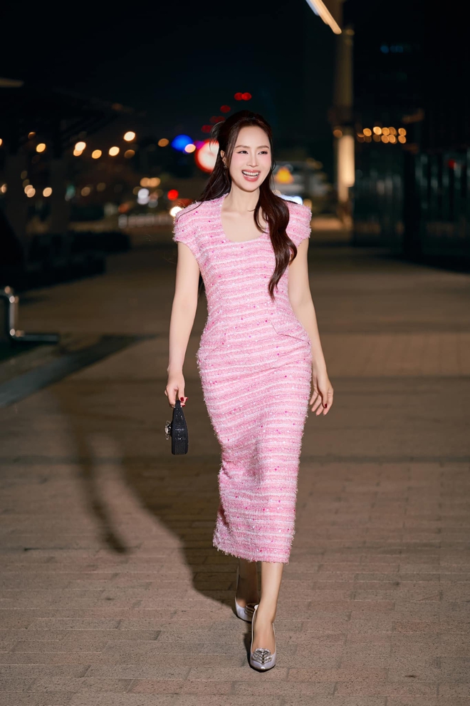Cam thường rõ nhan sắc tuổi 40+ của Hồng Diễm gây sốt- Ảnh 14. Cam thường rõ nhan sắc tuổi 40+ của Hồng Diễm gây sốt- Ảnh 14.