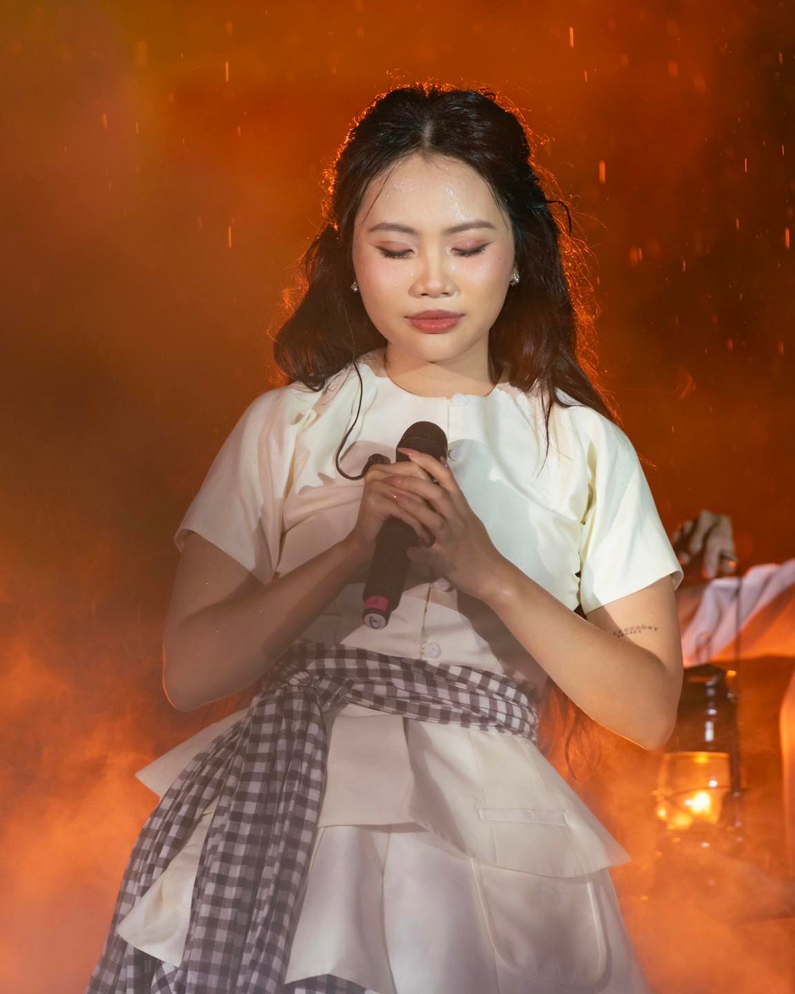 5 người đẹp dân ca người miền Tây nào cũng biết: Kiều nữ nhan sắc không đối thủ- Ảnh 16. 5 người đẹp dân ca người miền Tây nào cũng biết: Kiều nữ nhan sắc không đối thủ- Ảnh 16.