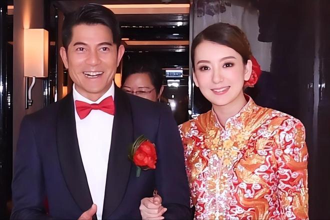 F4 keo kiệt nhất showbiz: Nam thần hạng A "tủn mủn" với vợ từng đồng, có người chuyên “đào mỏ” bạn gái - Ảnh 14. F4 keo kiệt nhất showbiz: Nam thần hạng A "tủn mủn" với vợ từng đồng, có người chuyên “đào mỏ” bạn gái - Ảnh 14.