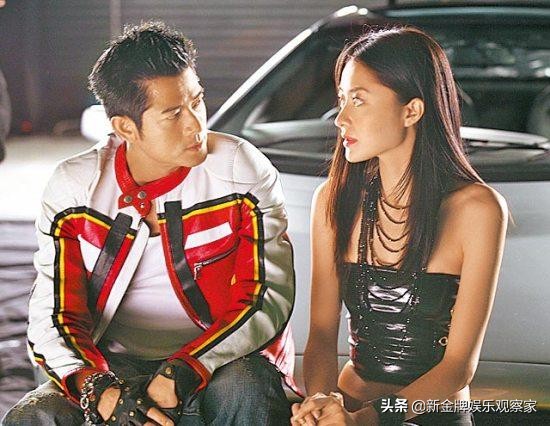 F4 keo kiệt nhất showbiz: Nam thần hạng A "tủn mủn" với vợ từng đồng, có người chuyên “đào mỏ” bạn gái - Ảnh 13. F4 keo kiệt nhất showbiz: Nam thần hạng A "tủn mủn" với vợ từng đồng, có người chuyên “đào mỏ” bạn gái - Ảnh 13.