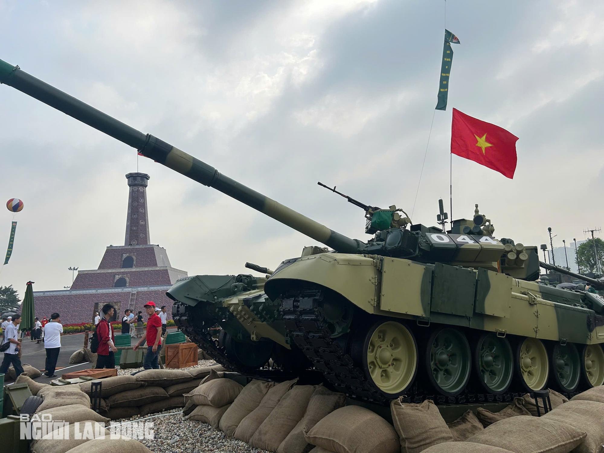 Cận cảnh xe tăng T-90S hiện đại nhất của Binh chủng Tăng thiết giáp- Ảnh 1.