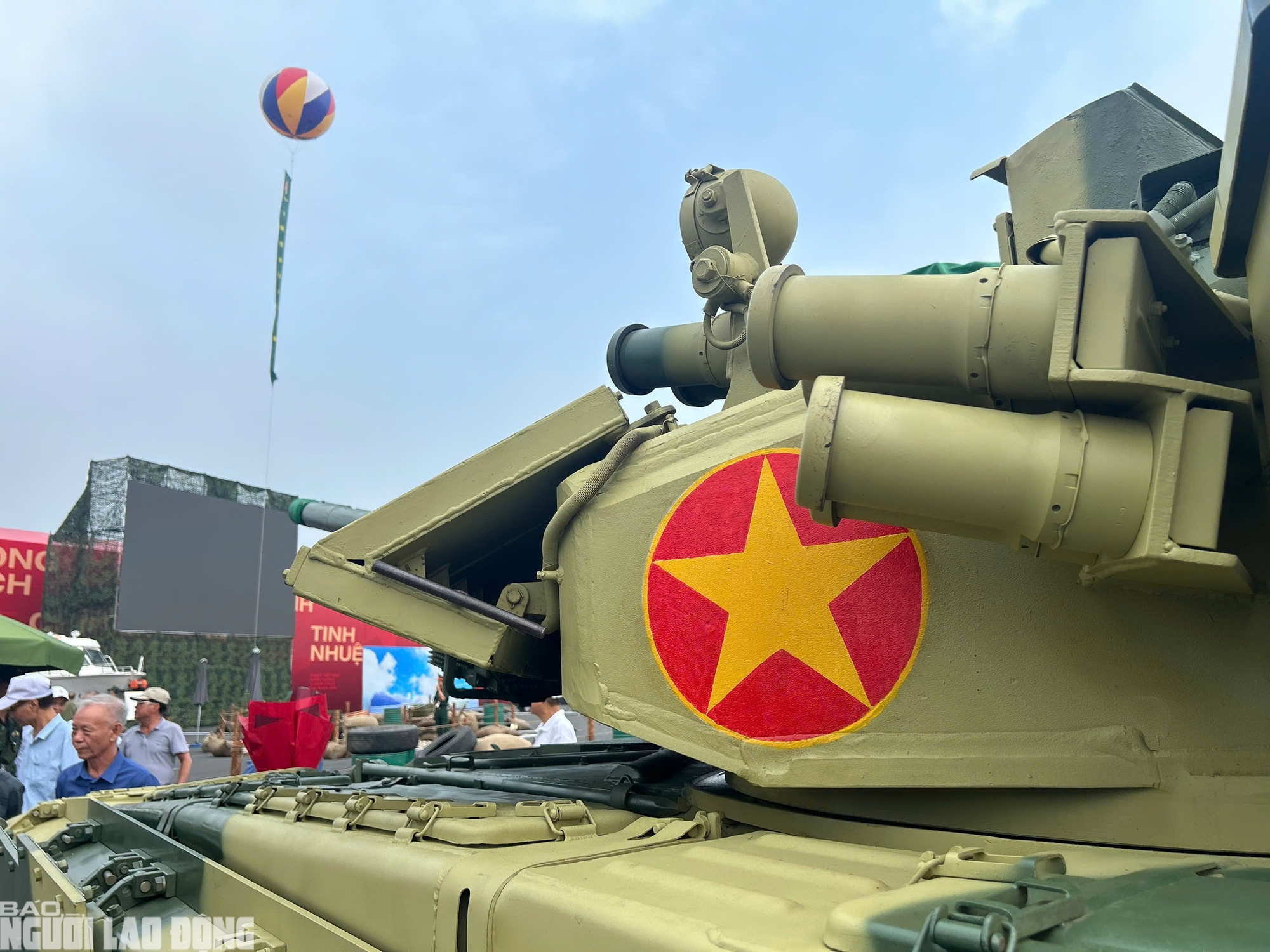 Cận cảnh xe tăng T-90S hiện đại nhất của Binh chủng Tăng thiết giáp- Ảnh 8.