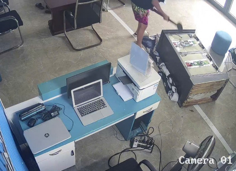 Nam sinh Hải Ph&ograve;ng bị lừa đảo , ph&aacute; k&eacute;t b&aacute;n v&agrave;ng cho kẻ giả mạo c&ocirc;ng an - Ảnh 1.